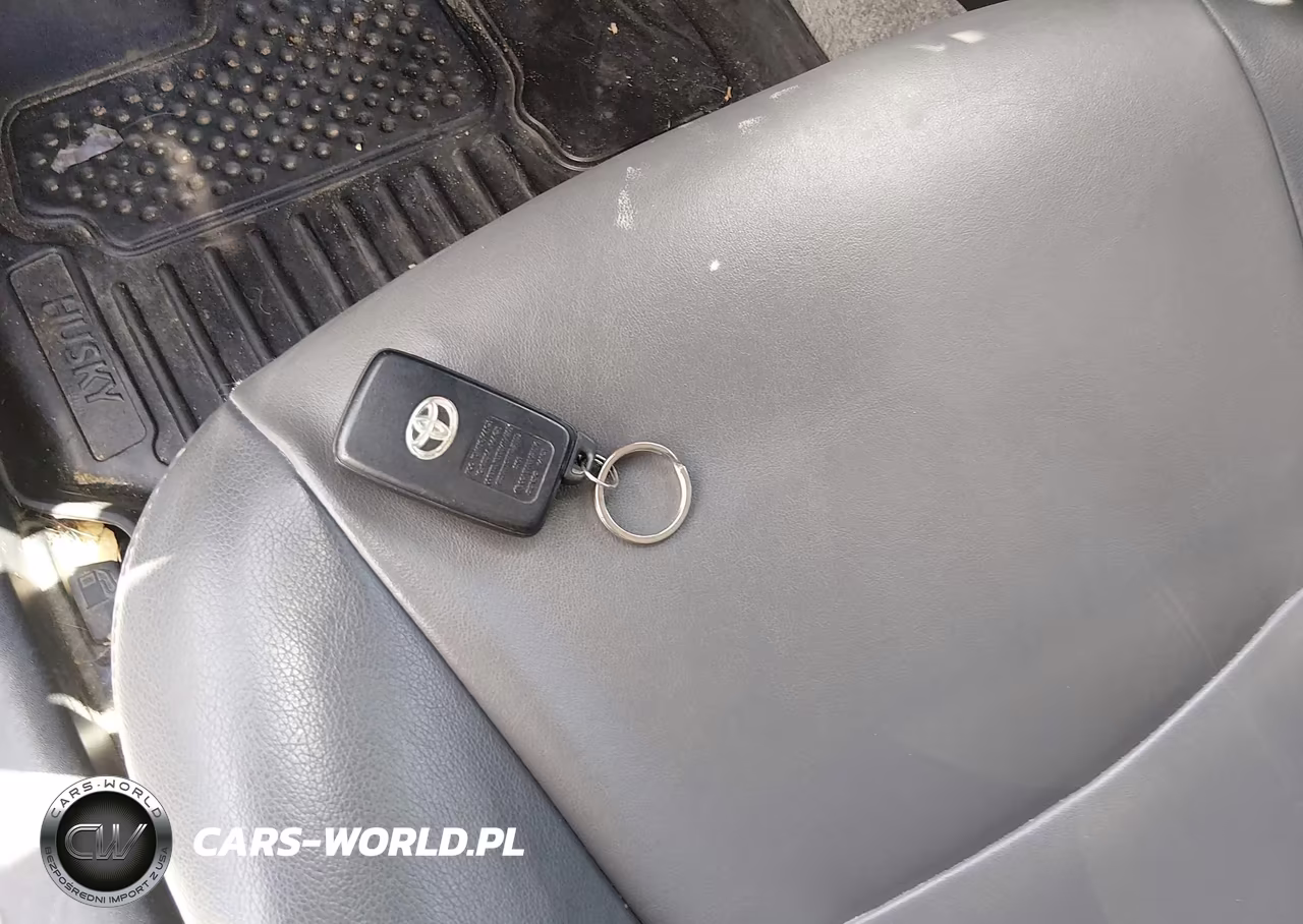 2012 Toyota Prius Five VIN:JTDKN3DU8C1480800 - 11
