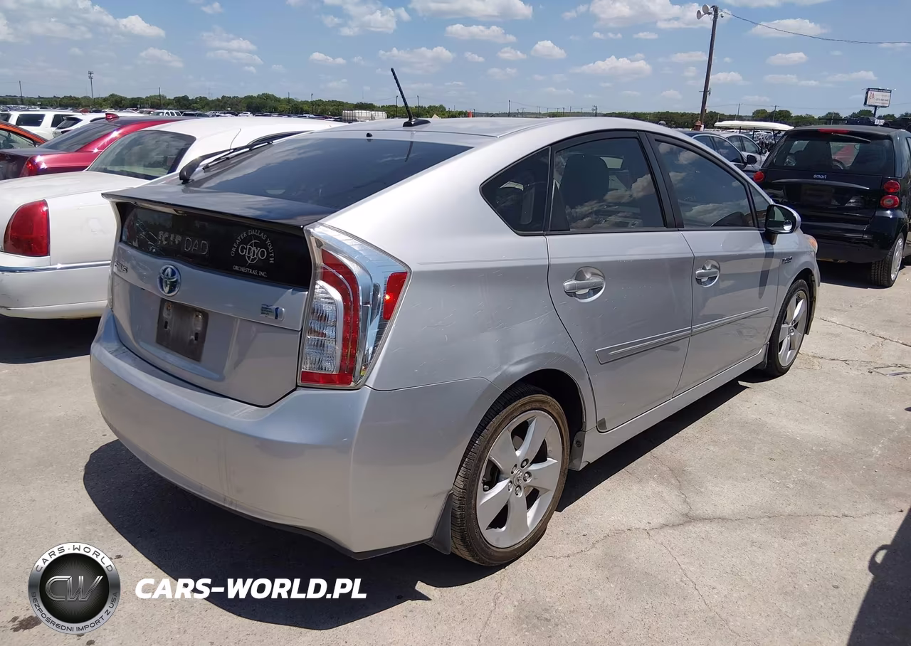 2012 Toyota Prius Five VIN:JTDKN3DU8C1480800 - 4