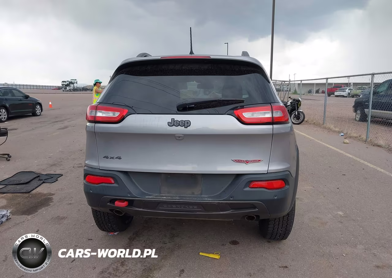2018 Jeep Cherokee Trailhawk 4X4 VIN:1C4PJMBX7JD521756 - 16