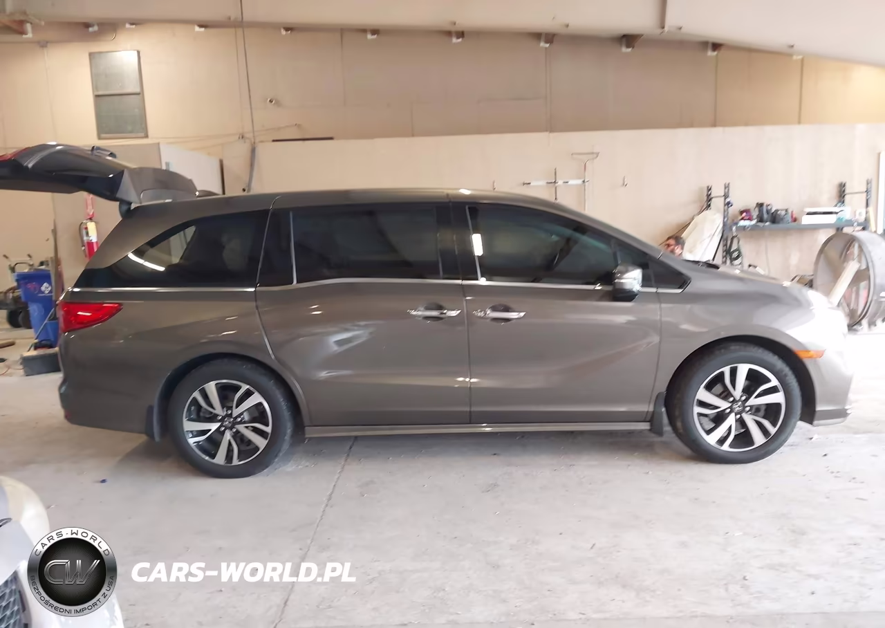 2020 Honda Odyssey Elite VIN:5FNRL6H9XLB061205 - 13
