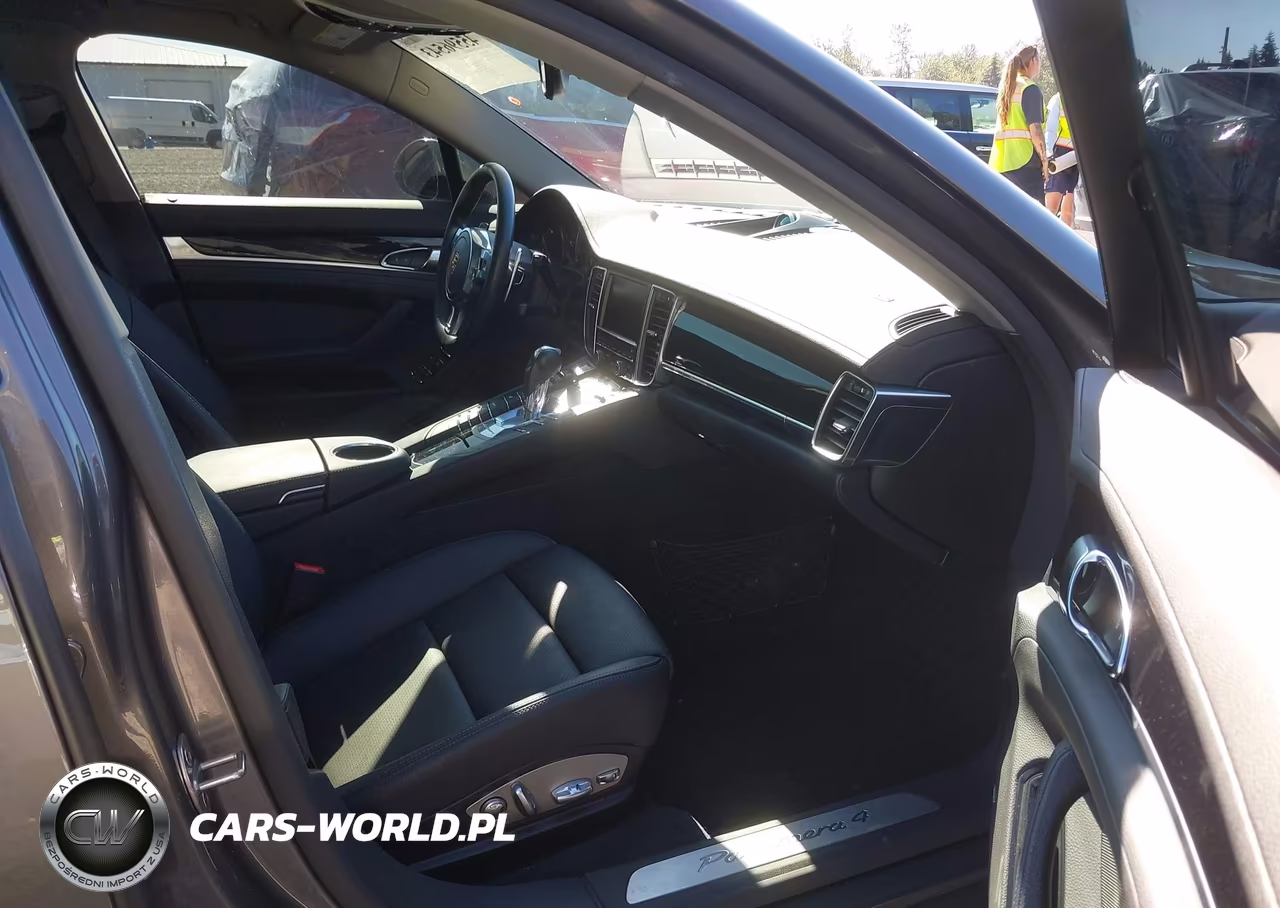 2015 Porsche Panamera 4 VIN:WP0AA2A75FL001290 - 17