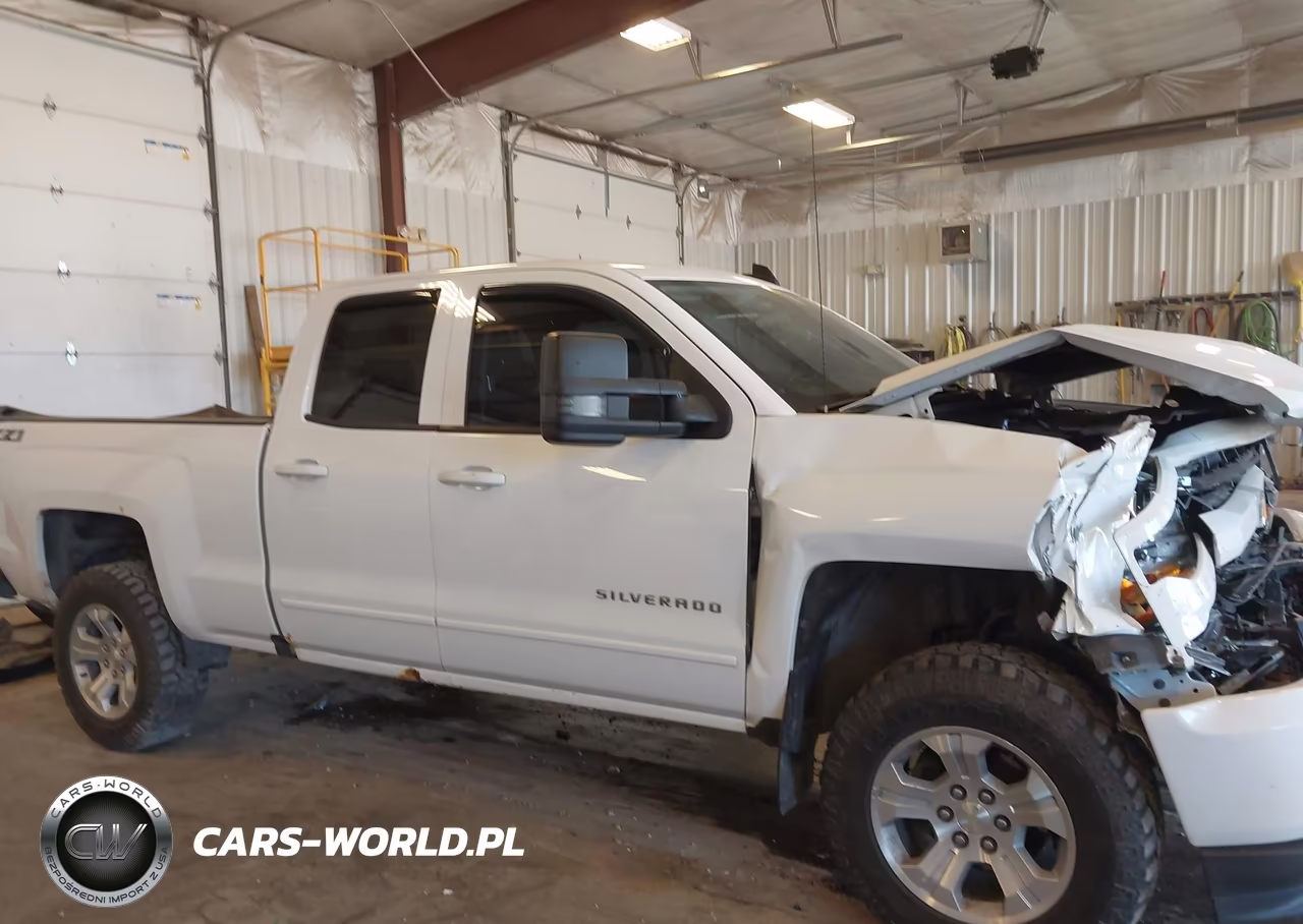 2018 Chevrolet Silverado 1500 2Lt VIN:1GCVKREC6JZ198099 - 13
