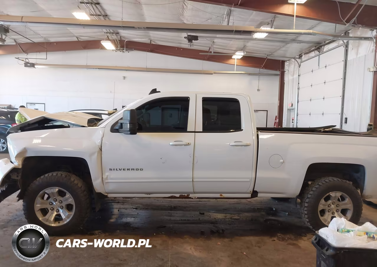2018 Chevrolet Silverado 1500 2Lt VIN:1GCVKREC6JZ198099 - 14