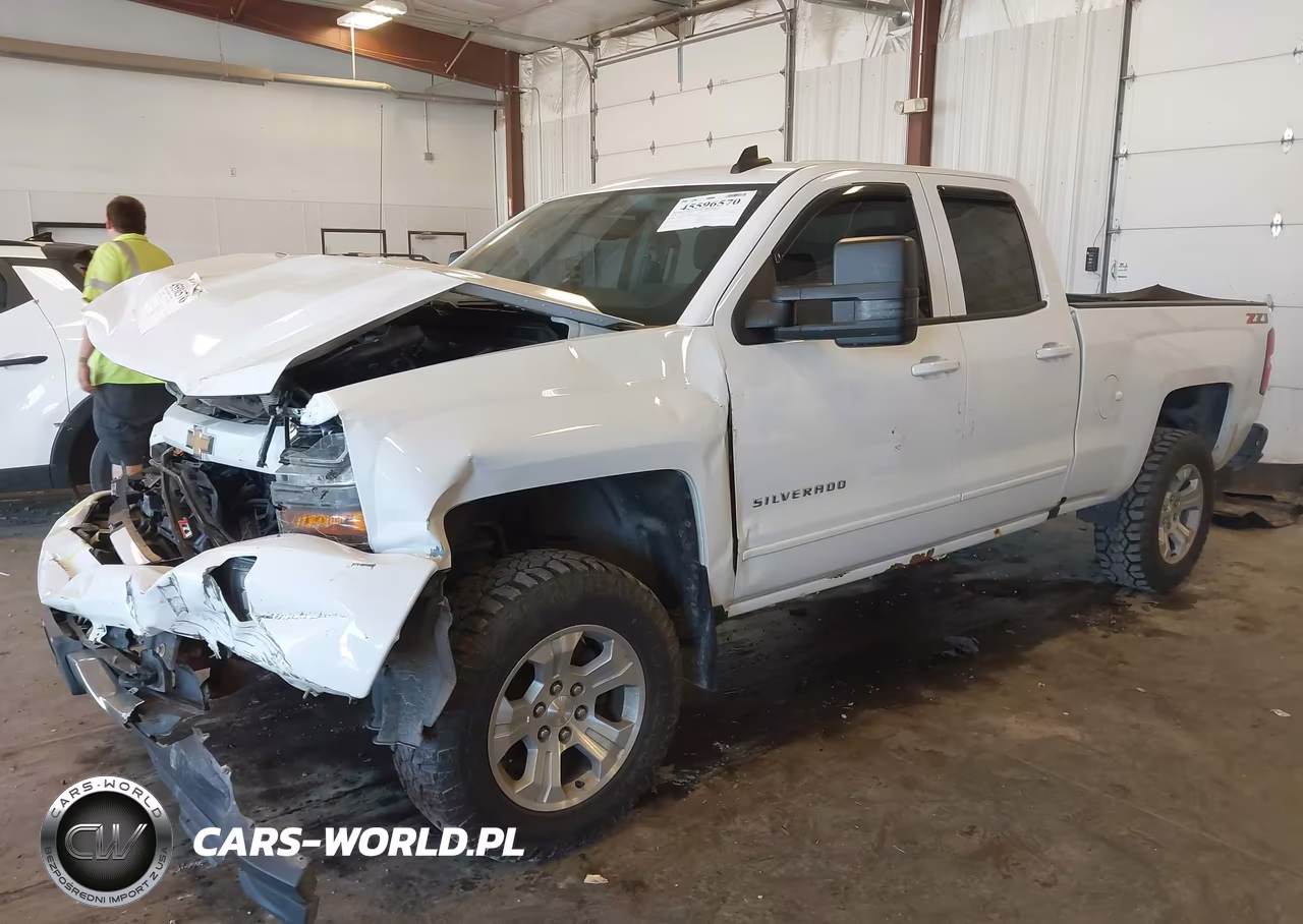 2018 Chevrolet Silverado 1500 2Lt VIN:1GCVKREC6JZ198099 - 2