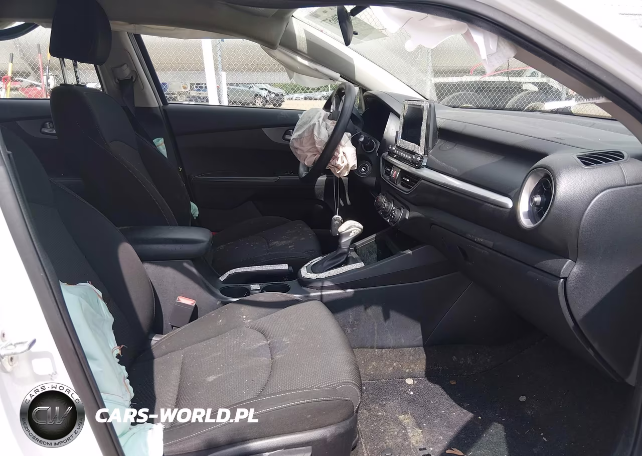 2021 Kia Forte Fe VIN:3KPF24AD4ME327950 - 5