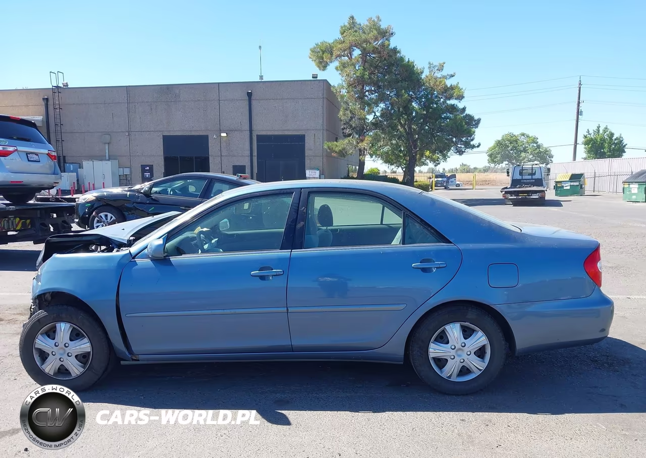 2003 Toyota Camry Le VIN:4T1BE32K13U664343 - 15