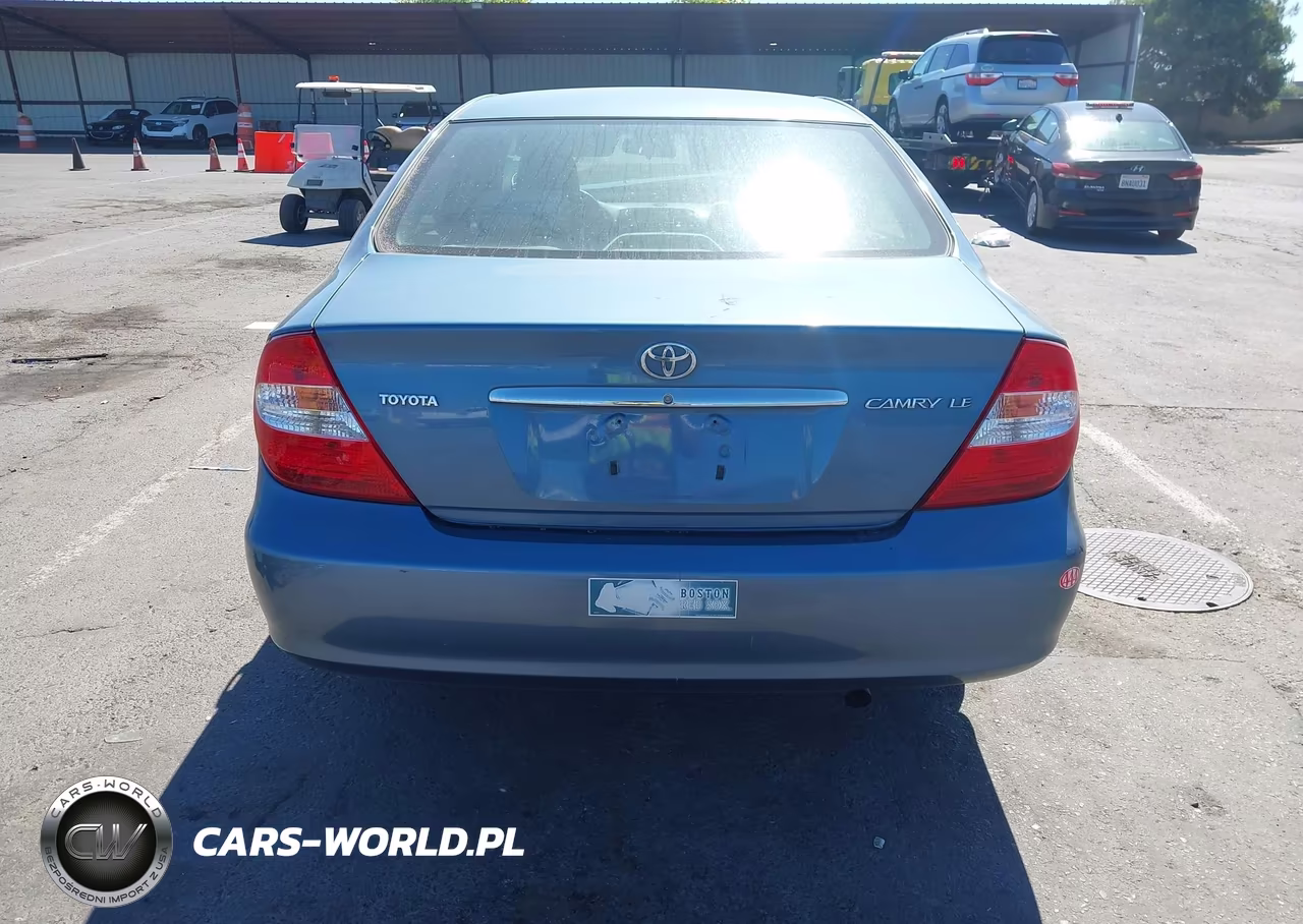 2003 Toyota Camry Le VIN:4T1BE32K13U664343 - 17