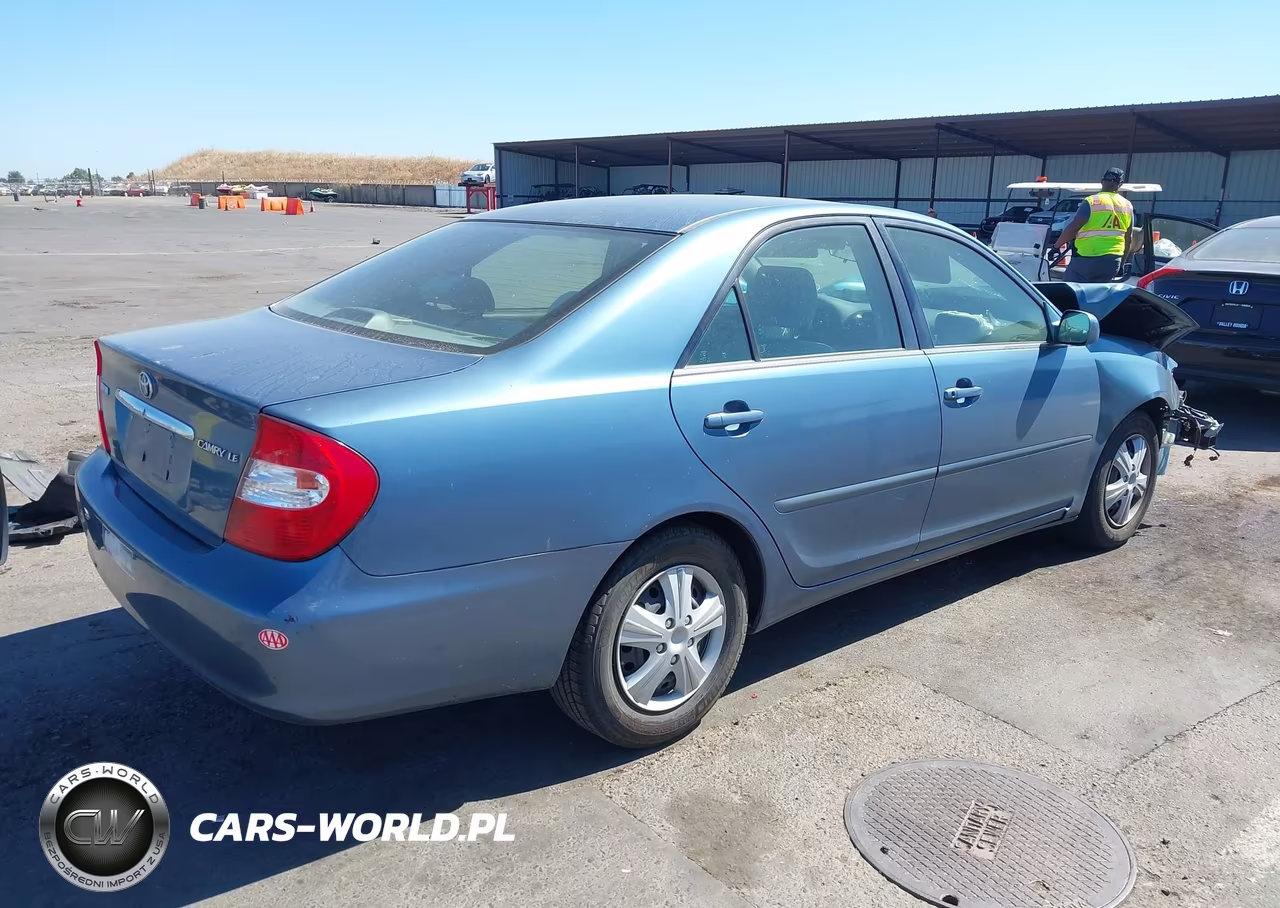 2003 Toyota Camry Le VIN:4T1BE32K13U664343 - 4