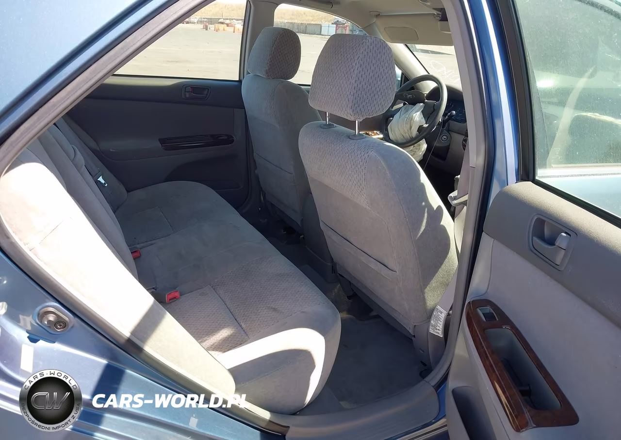 2003 Toyota Camry Le VIN:4T1BE32K13U664343 - 8