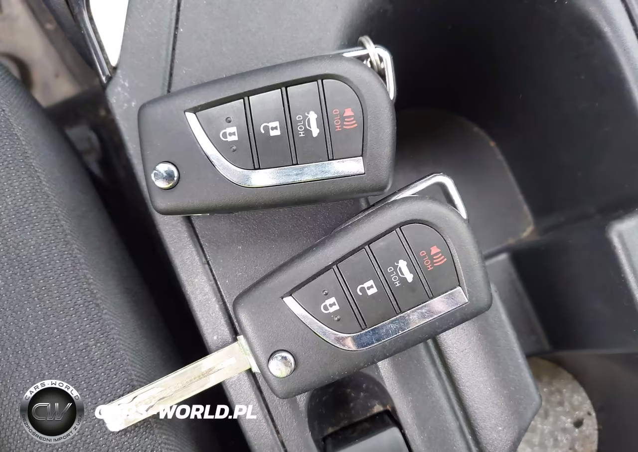 2026 Toyota Corolla Le VIN:JTDB4MEE9T3033803 - 11