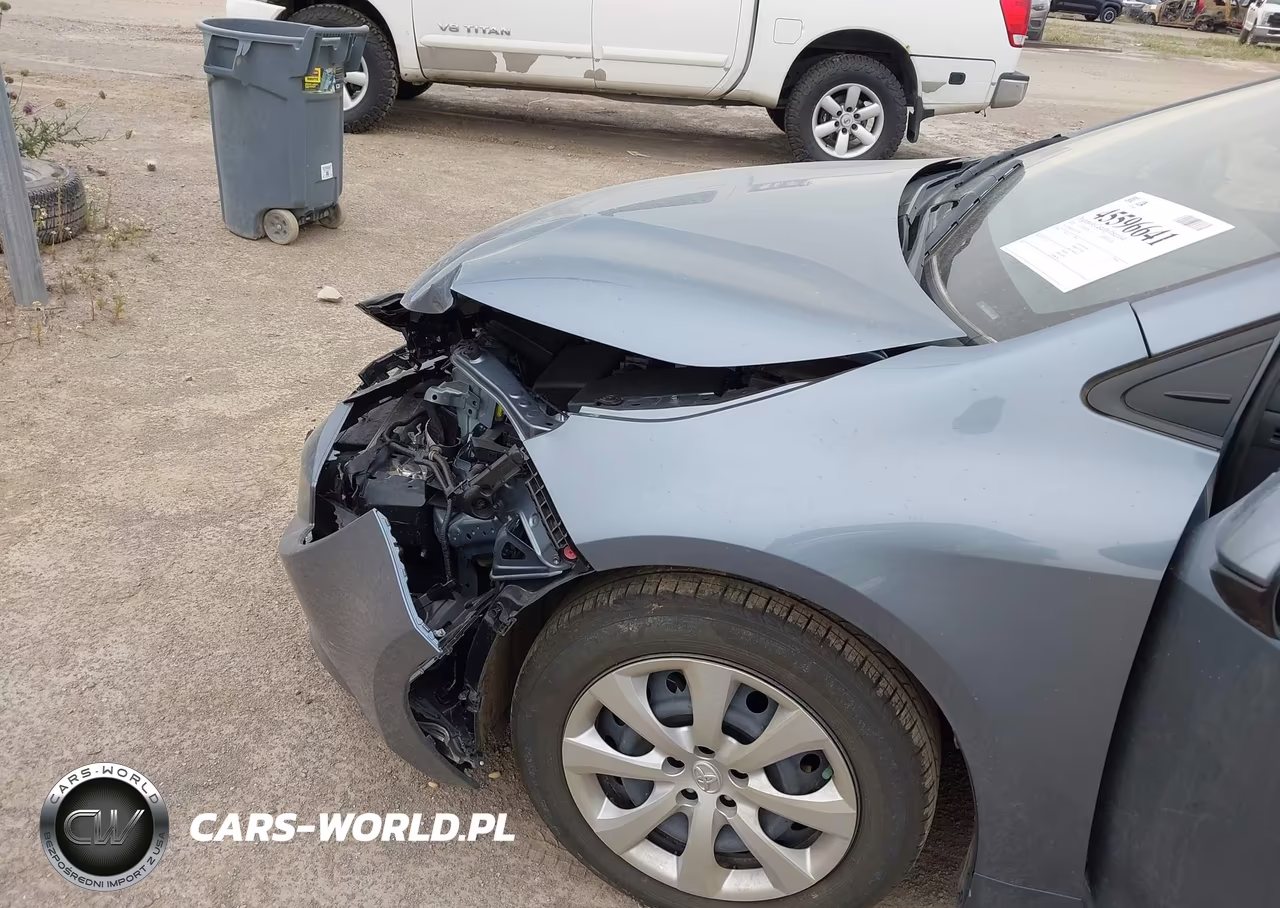 2026 Toyota Corolla Le VIN:JTDB4MEE9T3033803 - 17