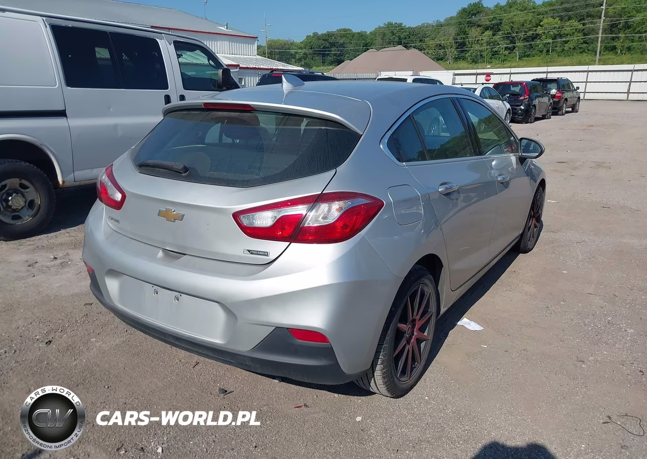 2018 Chevrolet Cruze Premier Auto VIN:3G1BF6SM0JS639296 - 4