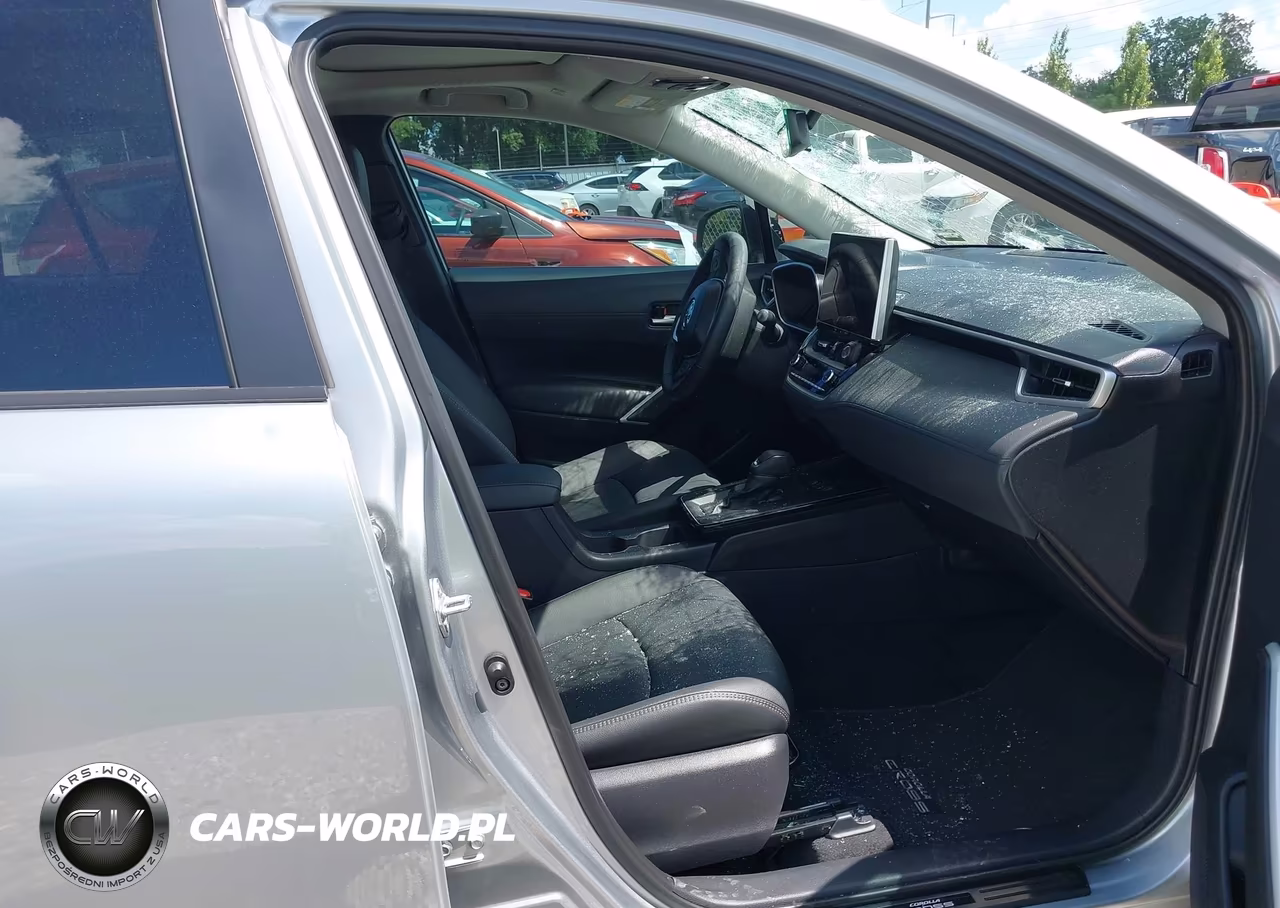 2026 Toyota Corolla Cross Xle VIN:7MUDAAAG7TV152347 - 5