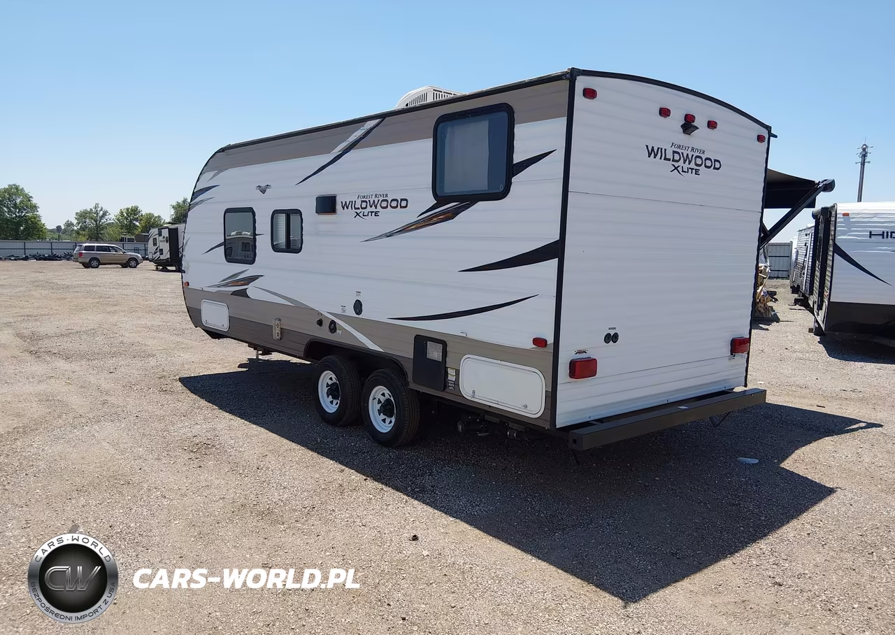 2018 Forest River Wildwood X-Lite 201Bhxl Travel Trailer VIN:4X4TWDV26J7359014 - 3