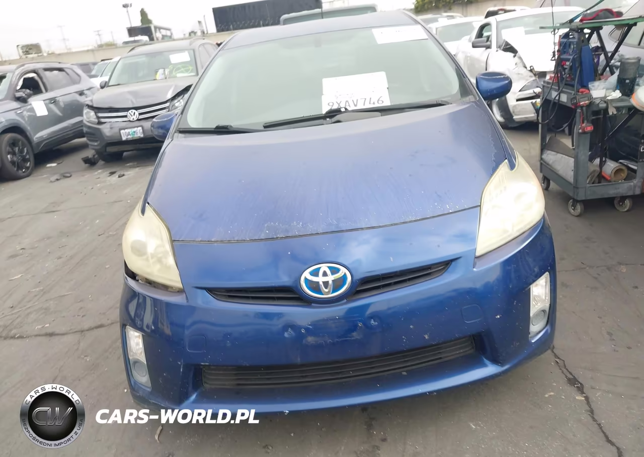 2011 Toyota Prius Two VIN:JTDKN3DUXB1363637 - 13