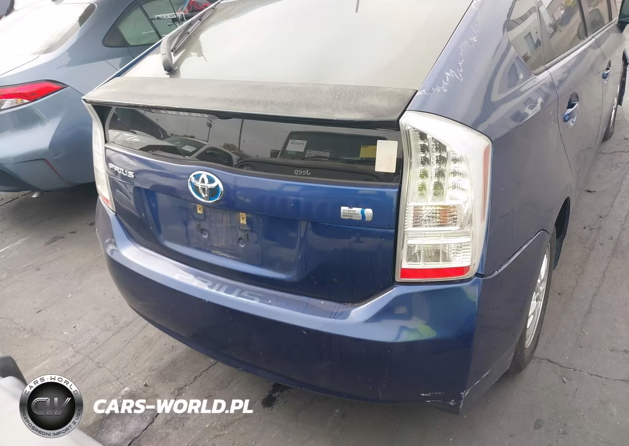 2011 Toyota Prius Two VIN:JTDKN3DUXB1363637 - 17