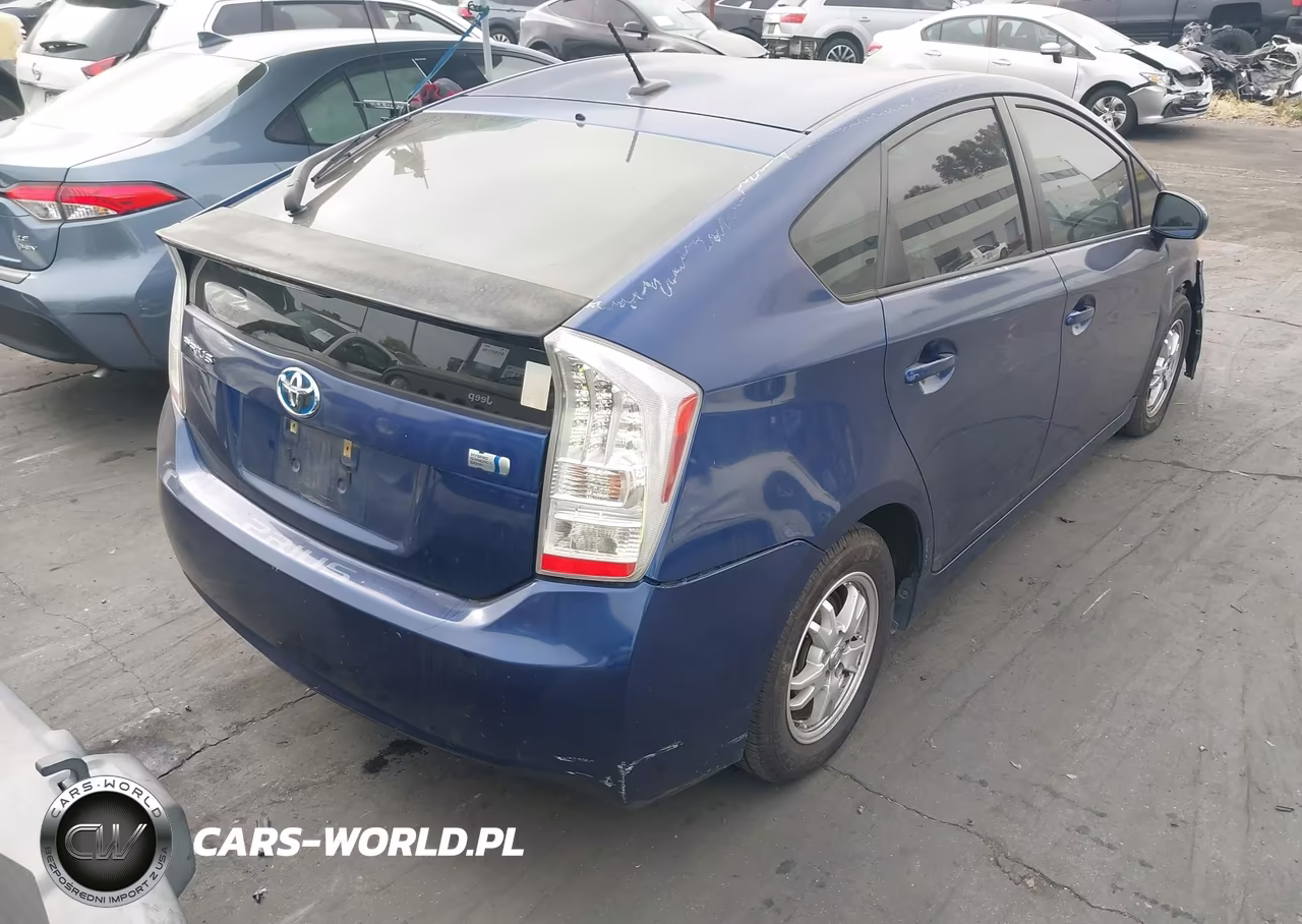 2011 Toyota Prius Two VIN:JTDKN3DUXB1363637 - 4