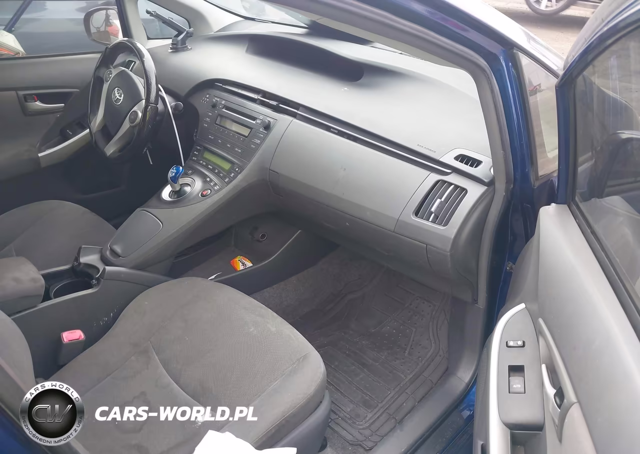 2011 Toyota Prius Two VIN:JTDKN3DUXB1363637 - 5