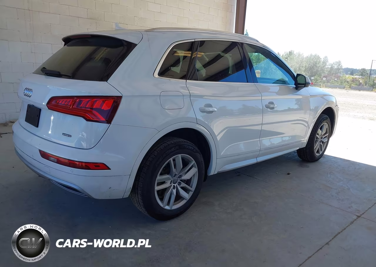 2020 Audi Q5 Premium 45 Tfsi Quattro S Tronic-Titanium Premium 45 Tfsi Quattro S Tronic VIN:WA1ANAFY6L2061977 - 4