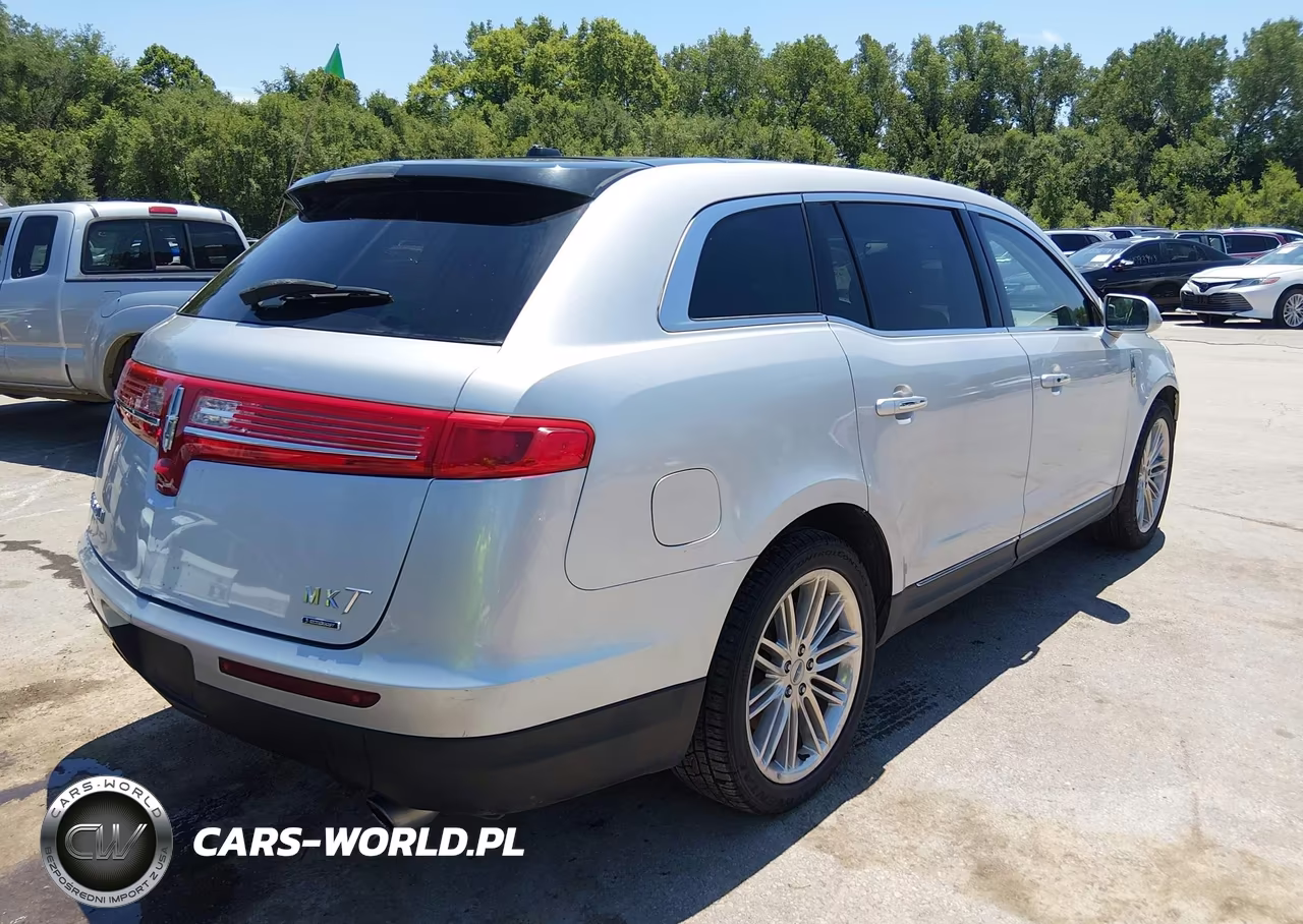 2015 Lincoln Mkt Ecoboost VIN:2LMHJ5ATXFBL04739 - 4