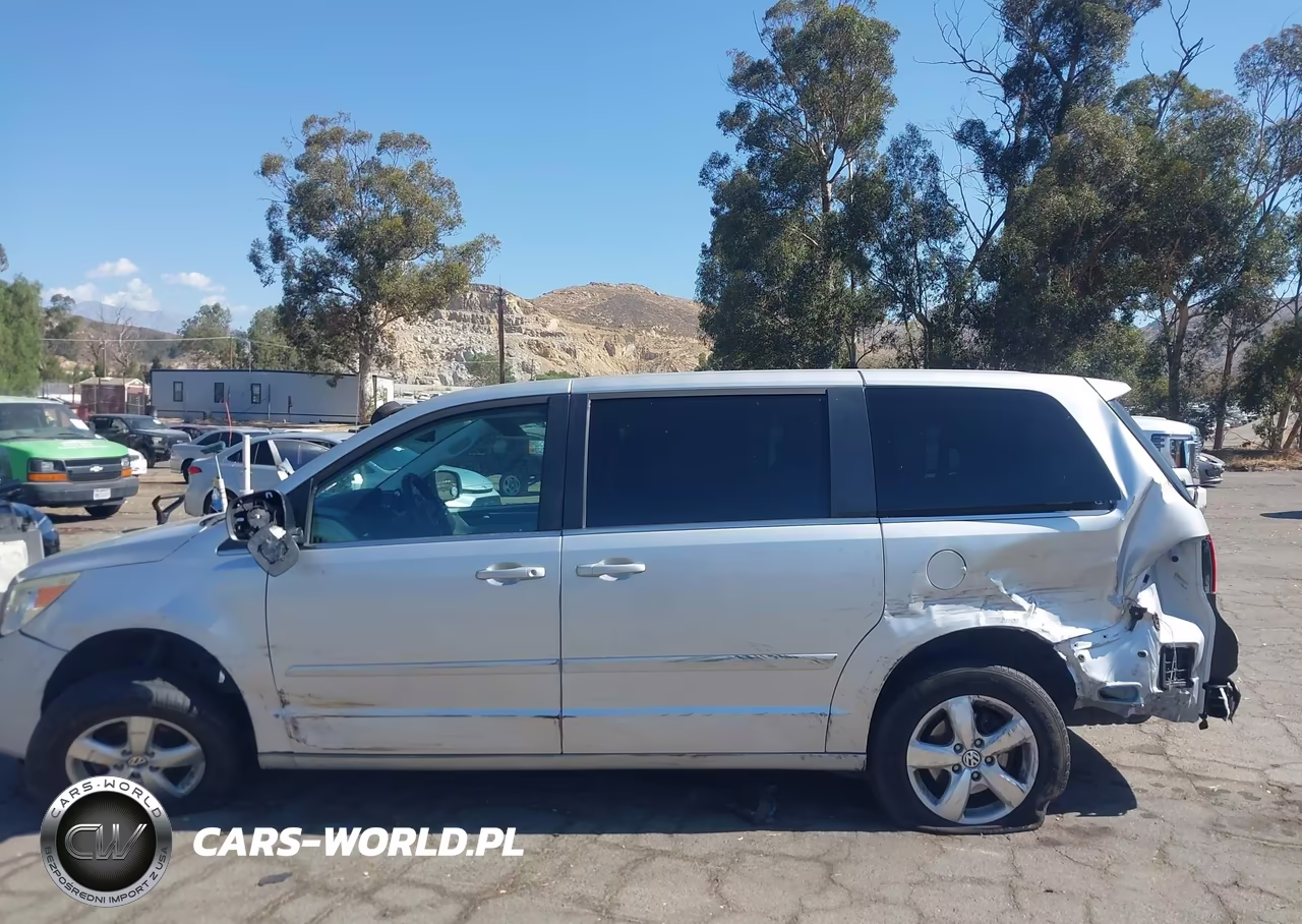 2010 Volkswagen Routan Se VIN:2V4RW3D18AR424324 - 14