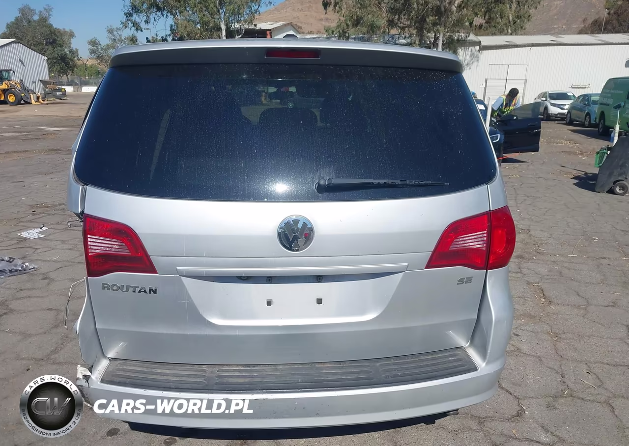 2010 Volkswagen Routan Se VIN:2V4RW3D18AR424324 - 16