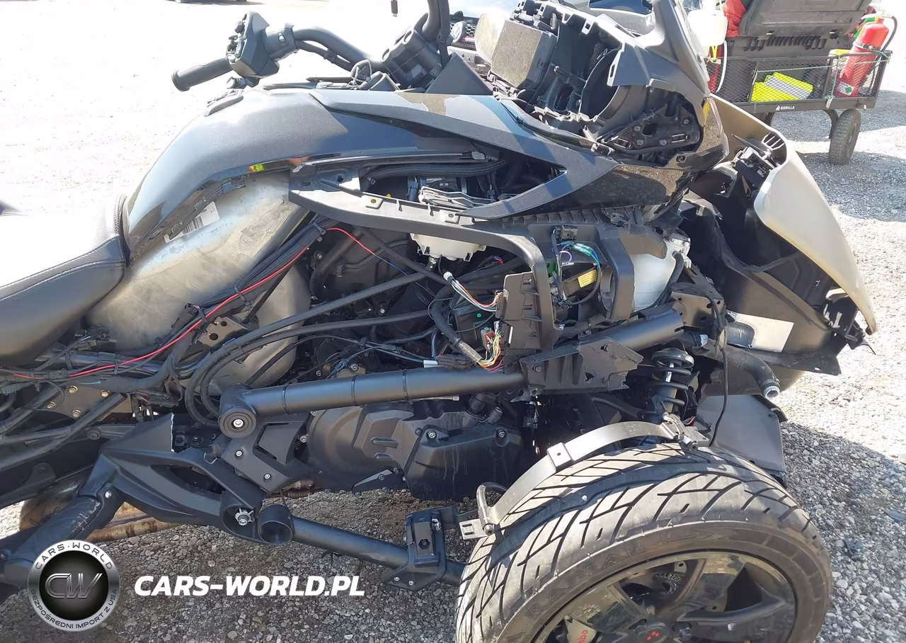 2021 Can-Am Spyder Roadster F3-T-F3 Limited VIN:2BXREDD49MV000076 - 8