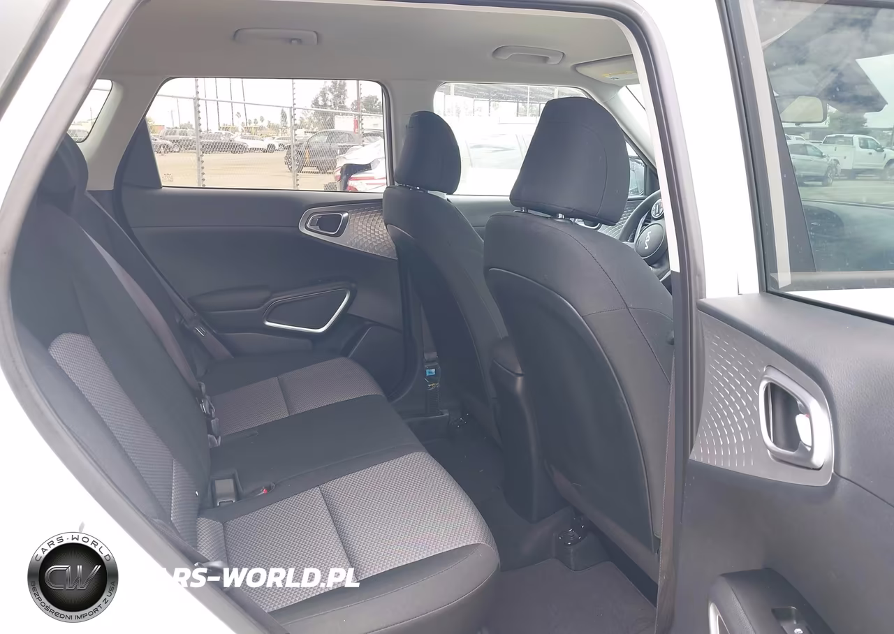 2024 Kia Soul Lx VIN:KNDJ23AU5R7227903 - 8