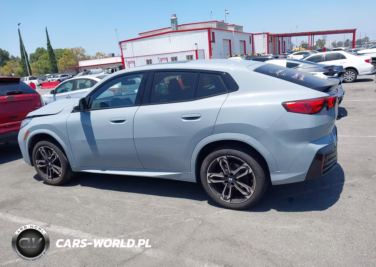 2025 BMW X2 xDrive28I VIN:WBX63GM04S5309130 - 14
