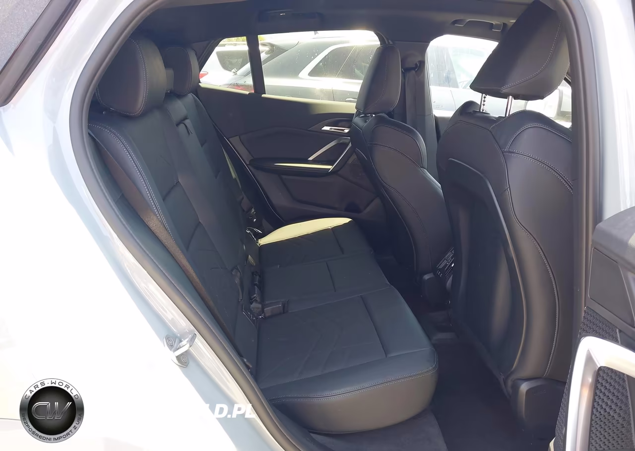 2025 BMW X2 xDrive28I VIN:WBX63GM04S5309130 - 8