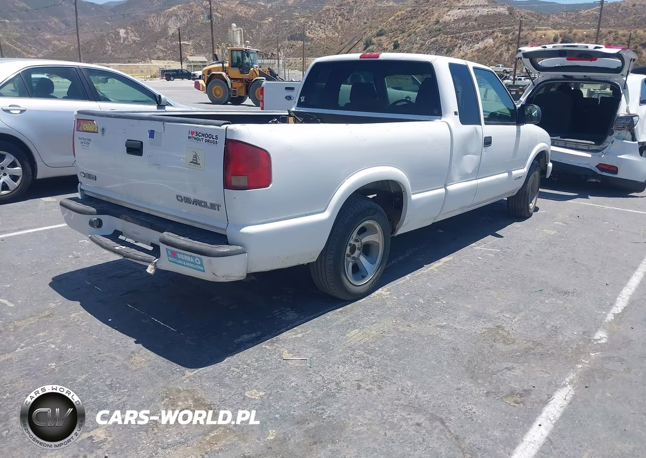 2003 Chevrolet S-10 Ls VIN:1GCCS19H838264949 - 4