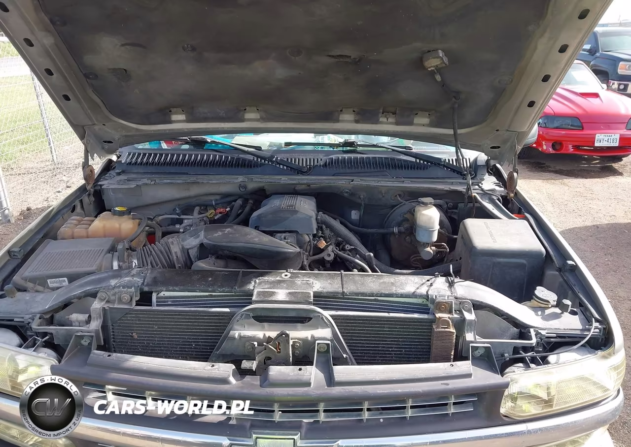 2000 Chevrolet Suburban 1500 Ls VIN:3GNEC16T1YG186179 - 10