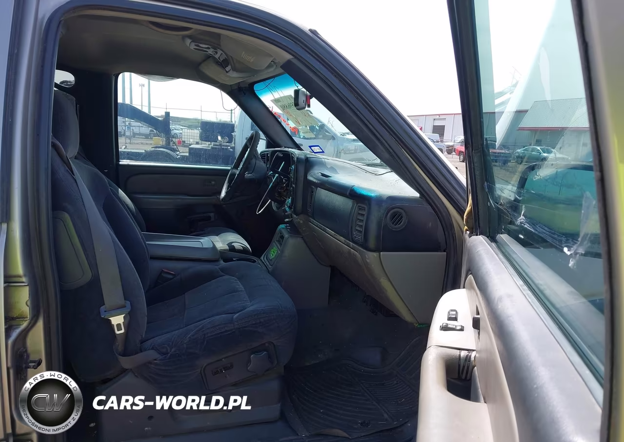 2000 Chevrolet Suburban 1500 Ls VIN:3GNEC16T1YG186179 - 5