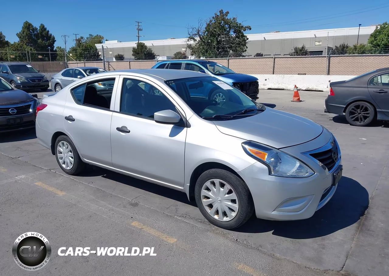 2017 Nissan Versa 1.6 S+ – zdjęcie 1 z 11