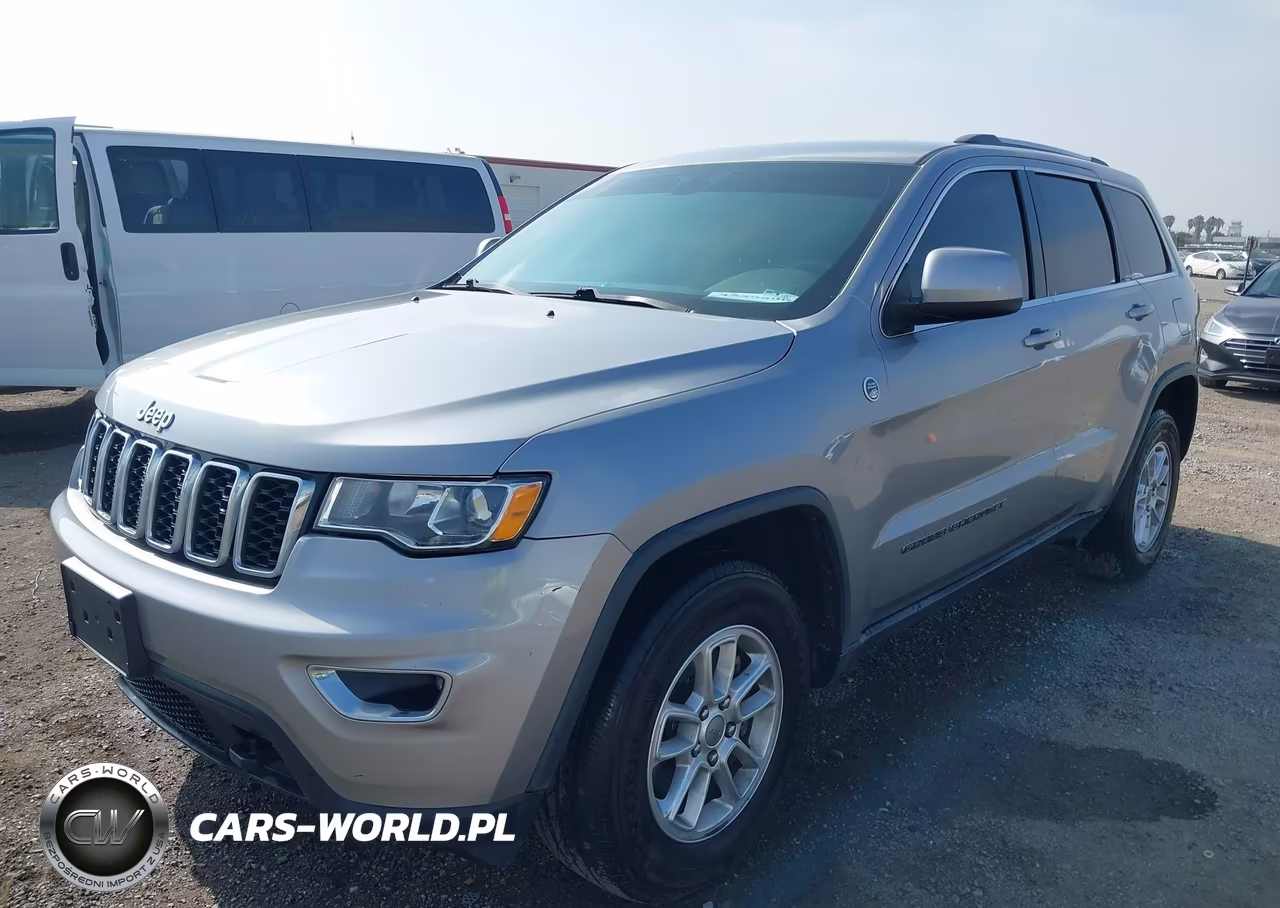 2018 Jeep Grand Cherokee Laredo E 4X4 VIN:1C4RJFAG9JC381432 - 2