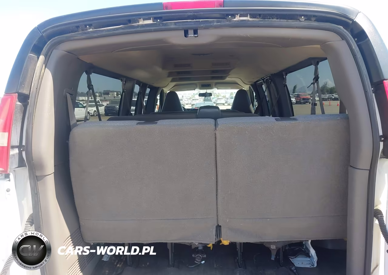 2018 Chevrolet Express 3500 Lt VIN:1GAZGPFG6J1300405 - 12