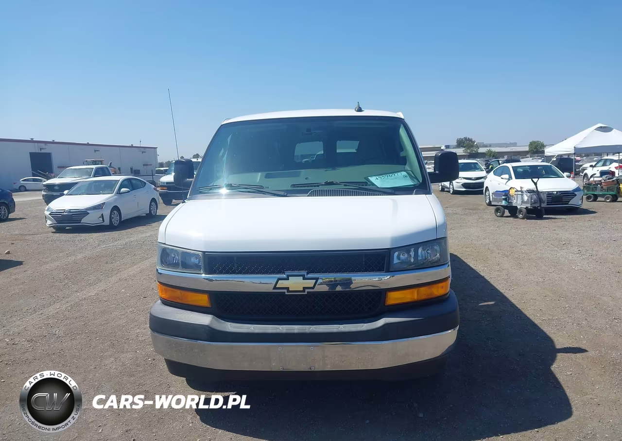 2018 Chevrolet Express 3500 Lt VIN:1GAZGPFG6J1300405 - 13