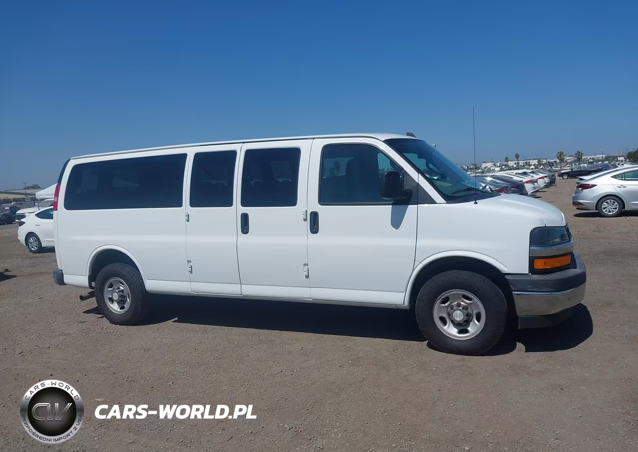 2018 Chevrolet Express 3500 Lt VIN:1GAZGPFG6J1300405 - 14