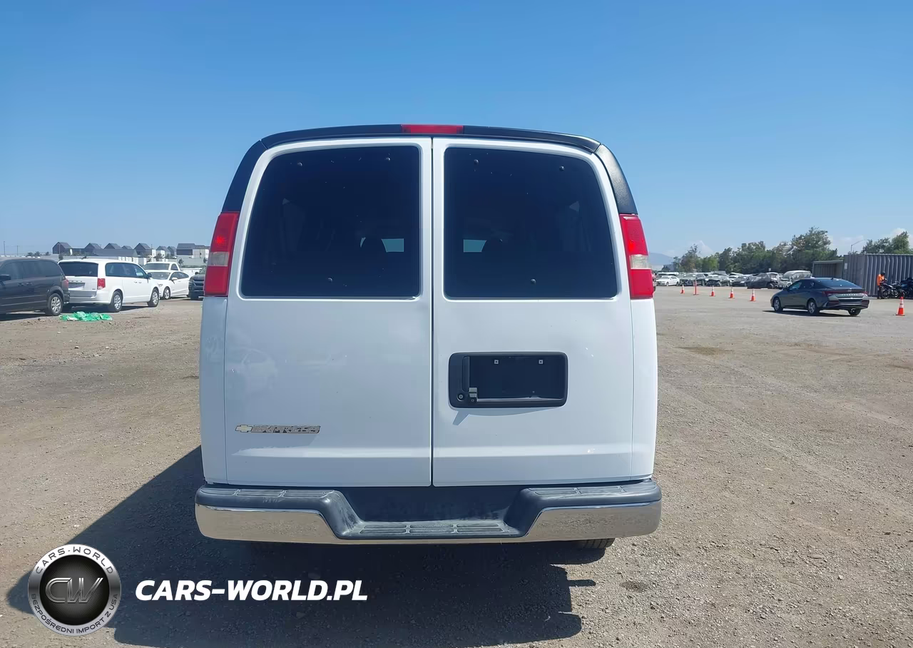 2018 Chevrolet Express 3500 Lt VIN:1GAZGPFG6J1300405 - 17
