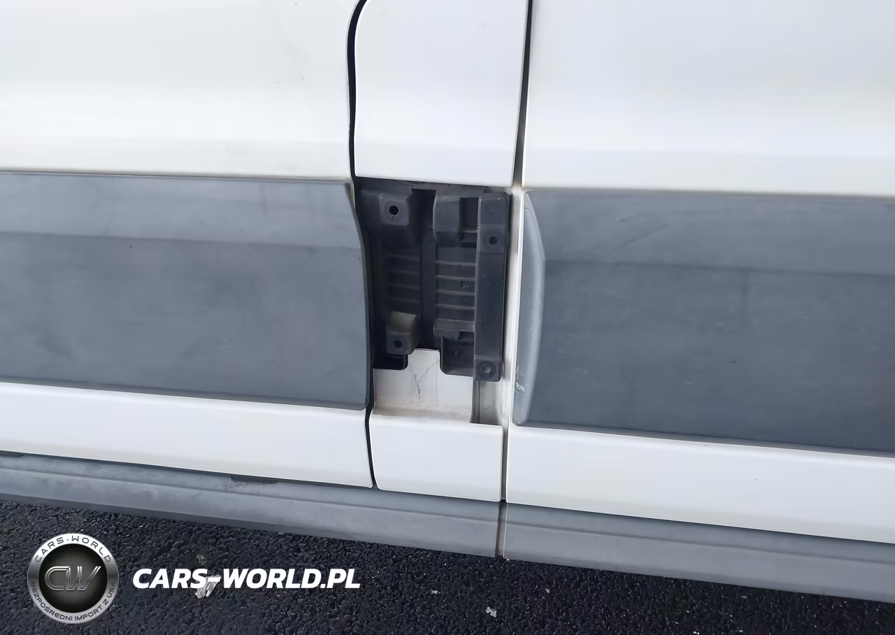 2018 Ford Transit-250 VIN:1FTYR1YM6JKA93019 - 13
