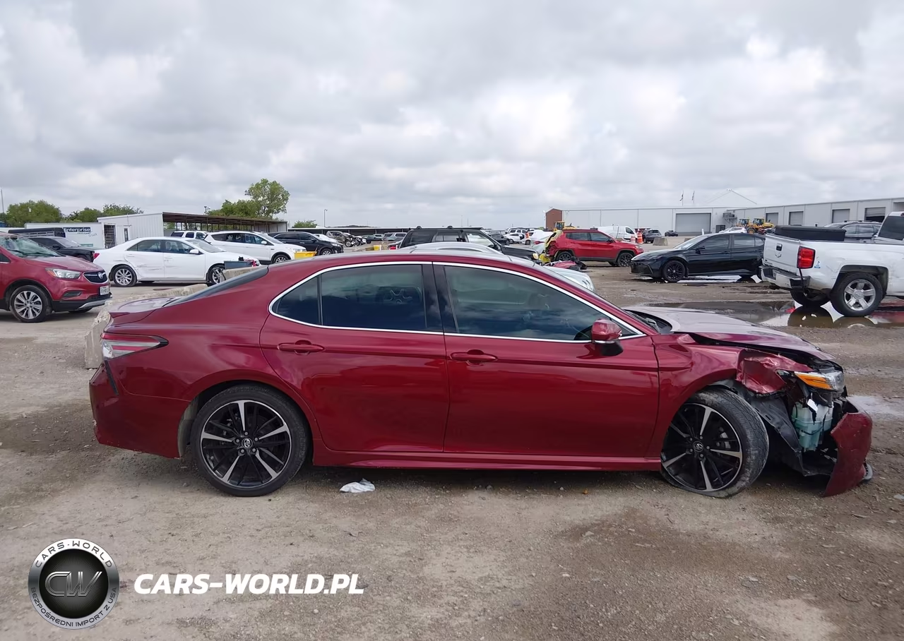 2018 Toyota Camry Xse VIN:4T1B61HK5JU583867 - 13