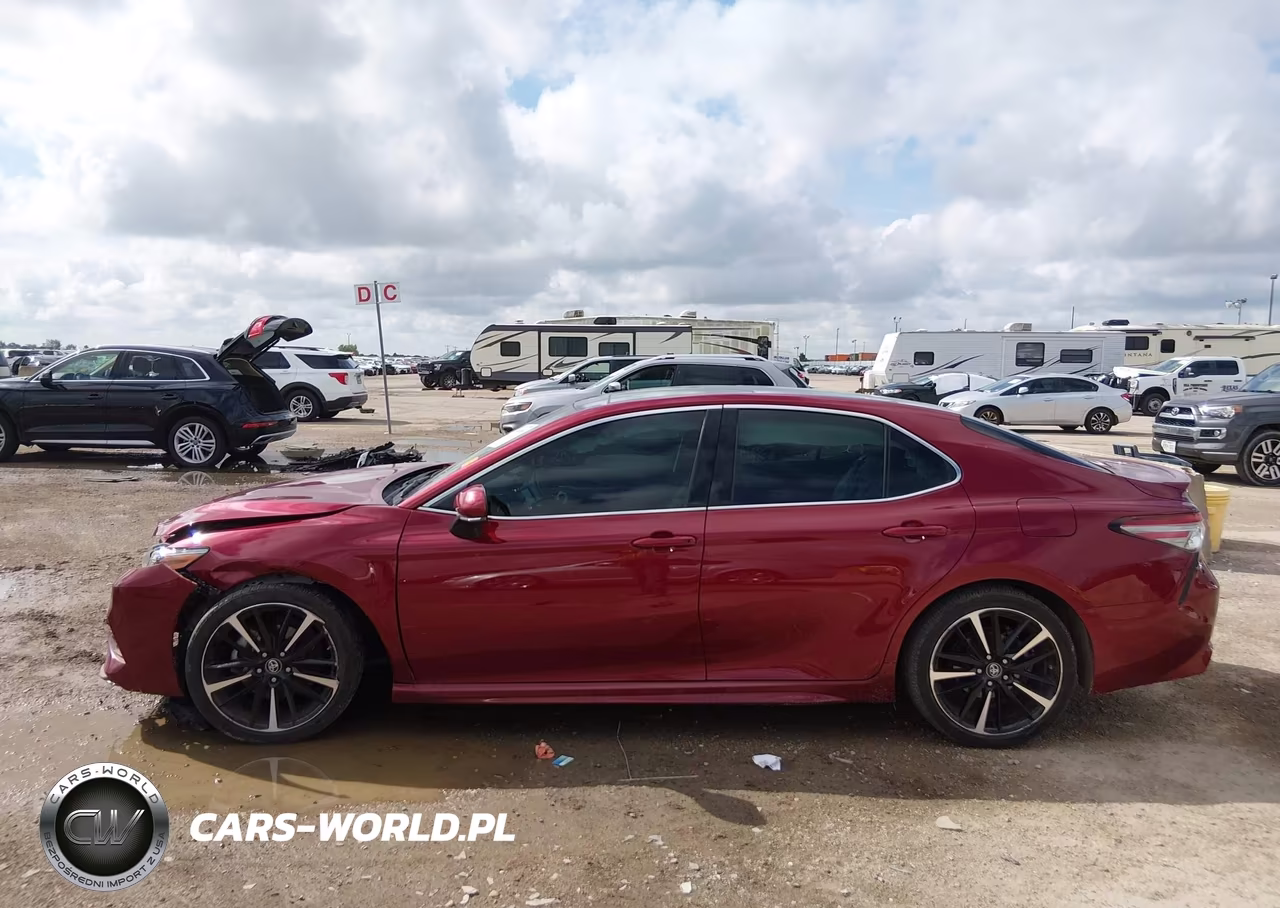 2018 Toyota Camry Xse VIN:4T1B61HK5JU583867 - 14