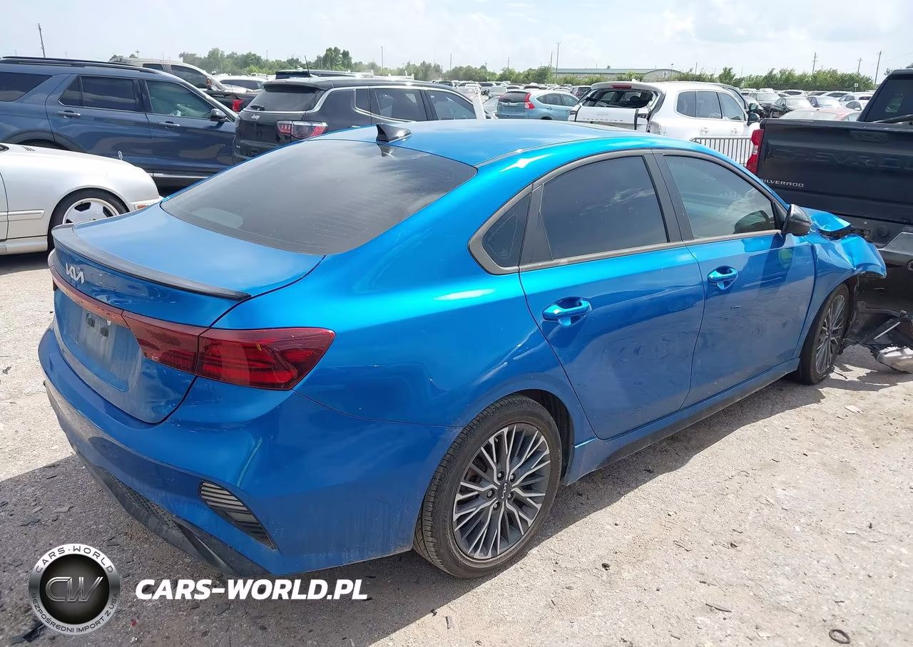 2023 Kia Forte Gt-Line VIN:3KPF54AD6PE623838 - 4
