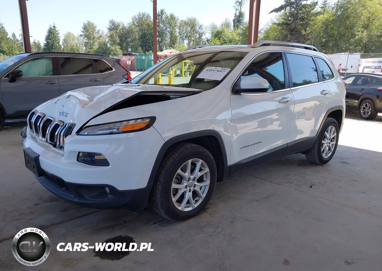 2018 Jeep Cherokee Latitude Fwd VIN:1C4PJLCB2JD563300 - 2
