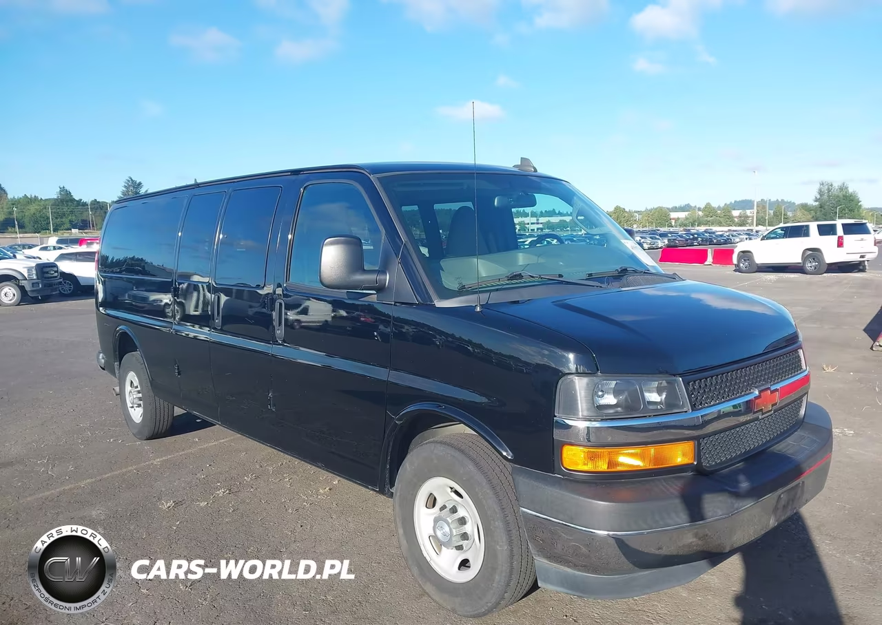 2017 Chevrolet Express 3500 Lt