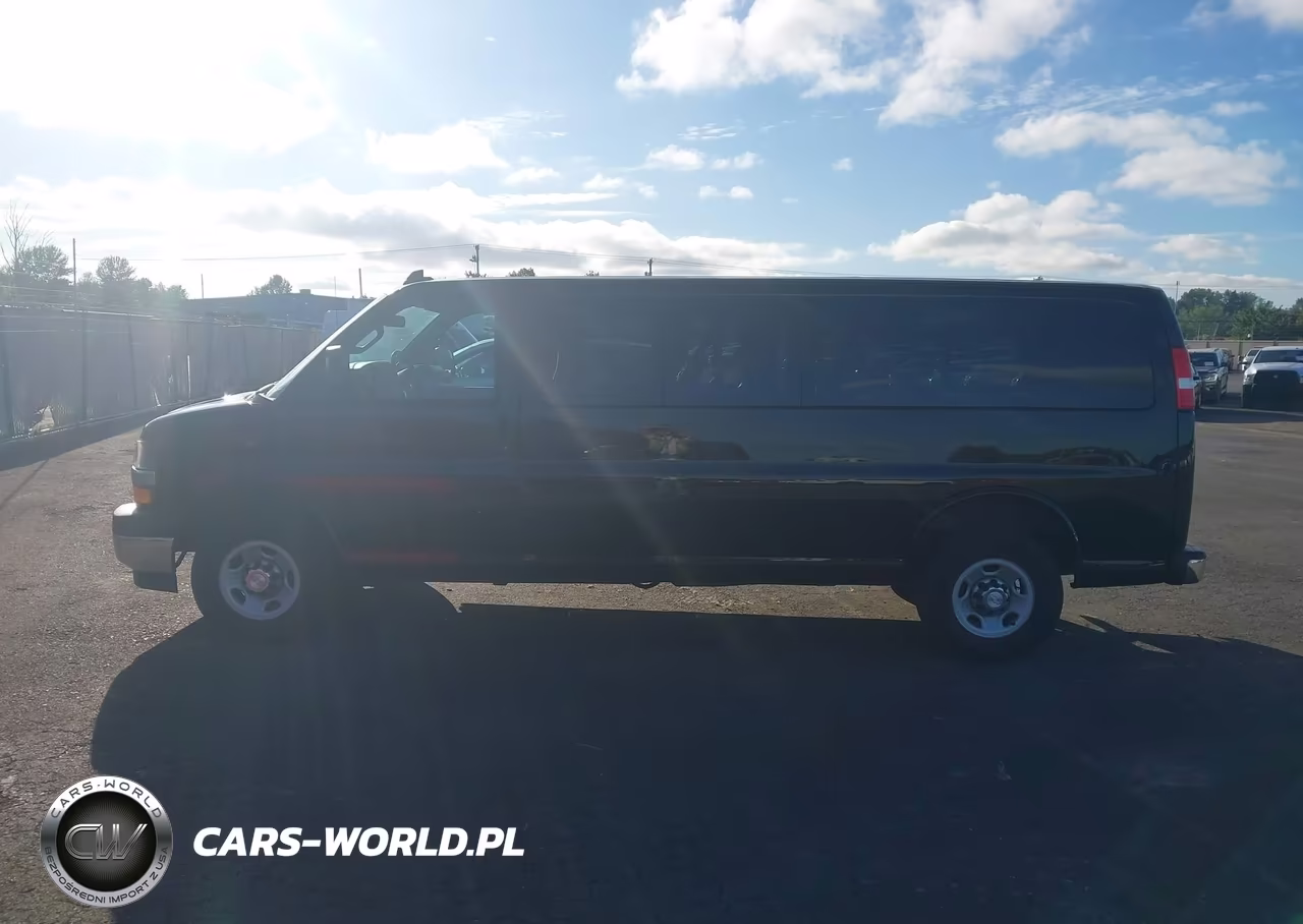 2017 Chevrolet Express 3500 Lt VIN:1GAZGPFF1H1288102 - 14