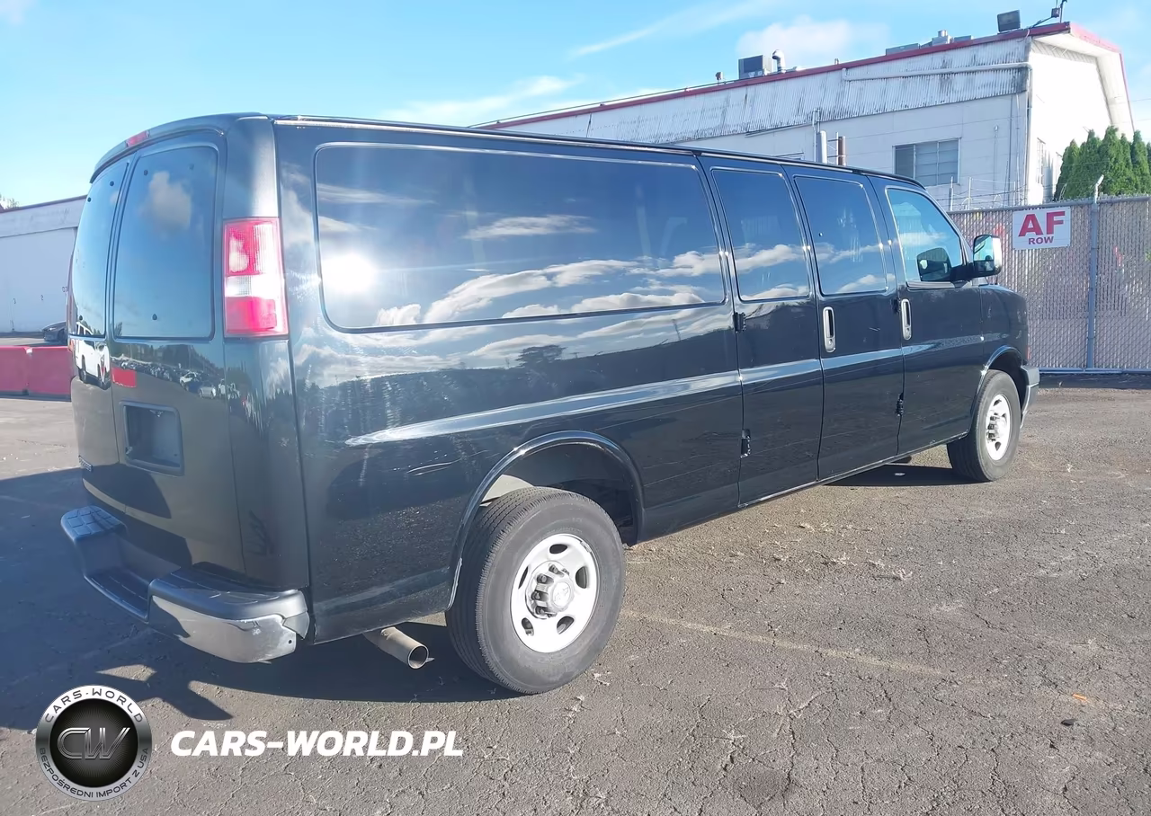 2017 Chevrolet Express 3500 Lt VIN:1GAZGPFF1H1288102 - 4