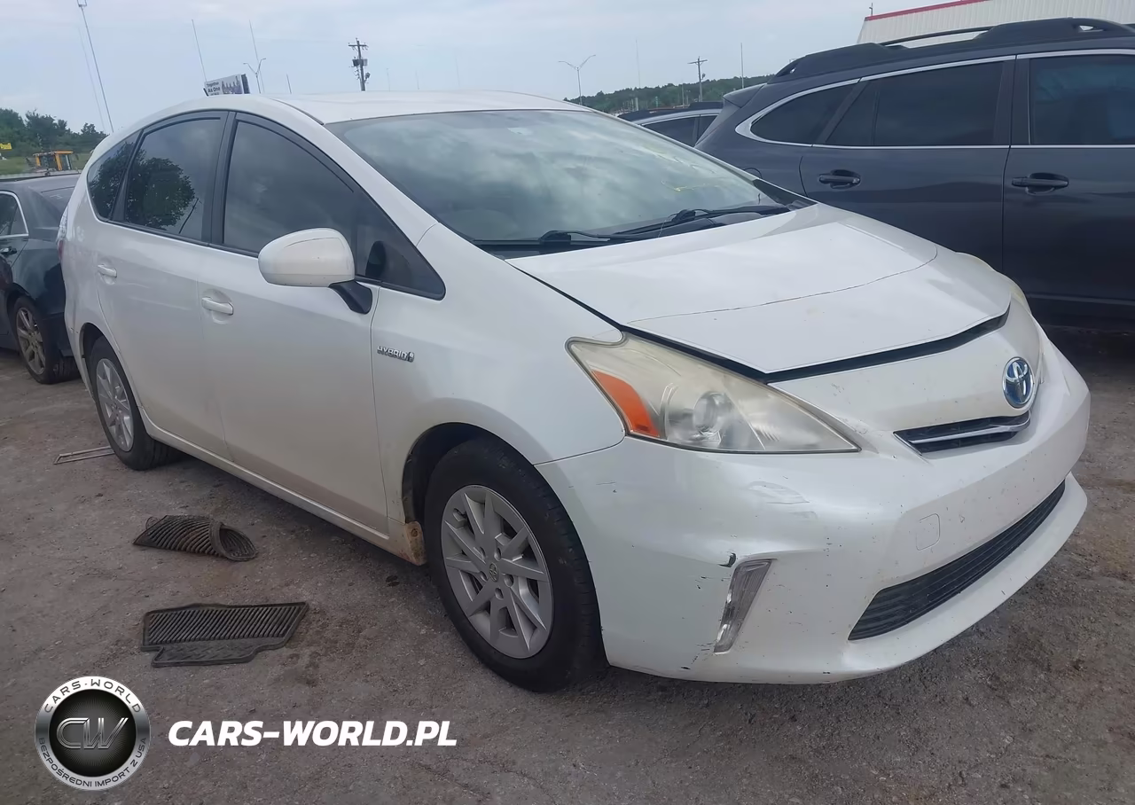 2013 Toyota Prius V Three – zdjęcie 1 z 16