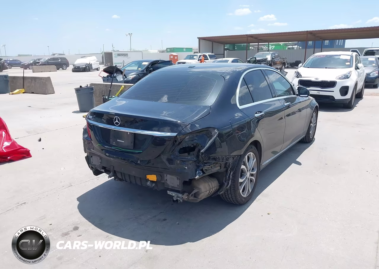 2016 Mercedes-Benz C 300 VIN:55SWF4JB0GU168960 - 4