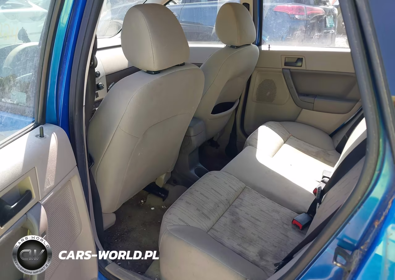 2010 Ford Focus Se VIN:1FAHP3FN4AW253197 - 8